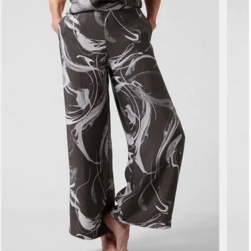 Athleta Calm Cool Wide Leg Pant Black Marble Abstract Sz M